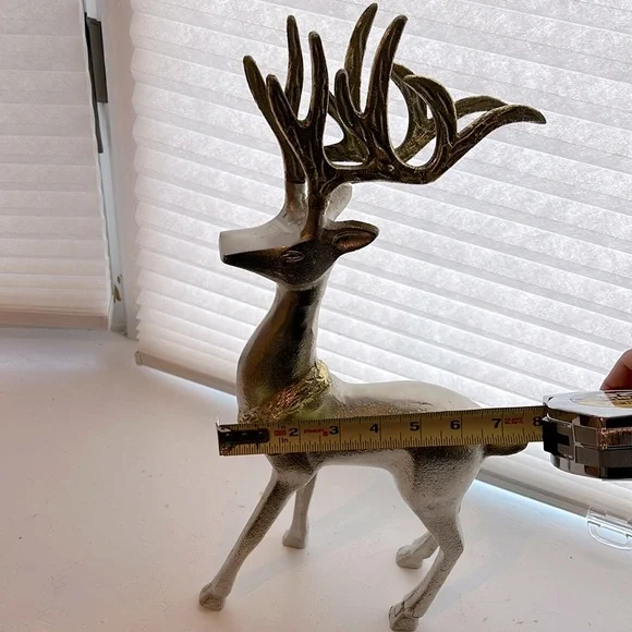 Metal / Standing Deers / Elegant Silver and Gold Reindeer Figurines / 2 pc. - Picture 11 of 13